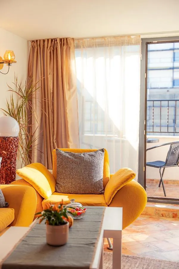 Pumpkin Spiced Suite With Own Parking And Office Setup Sofia Apartment