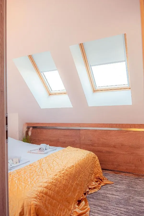 Pumpkin Spiced Suite With Own Parking And Office Setup Sofia
