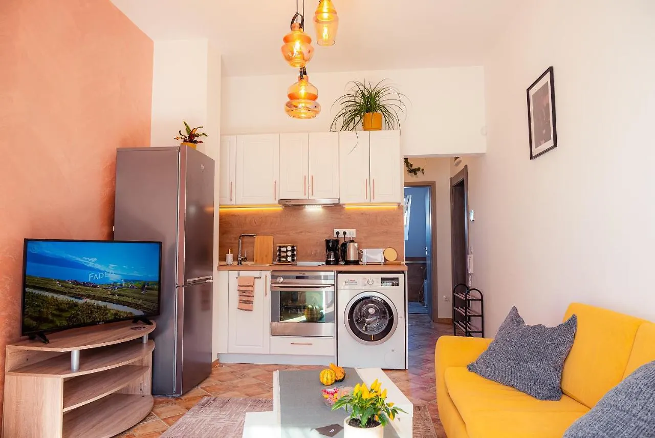 Pumpkin Spiced Suite With Own Parking And Office Setup Sofia