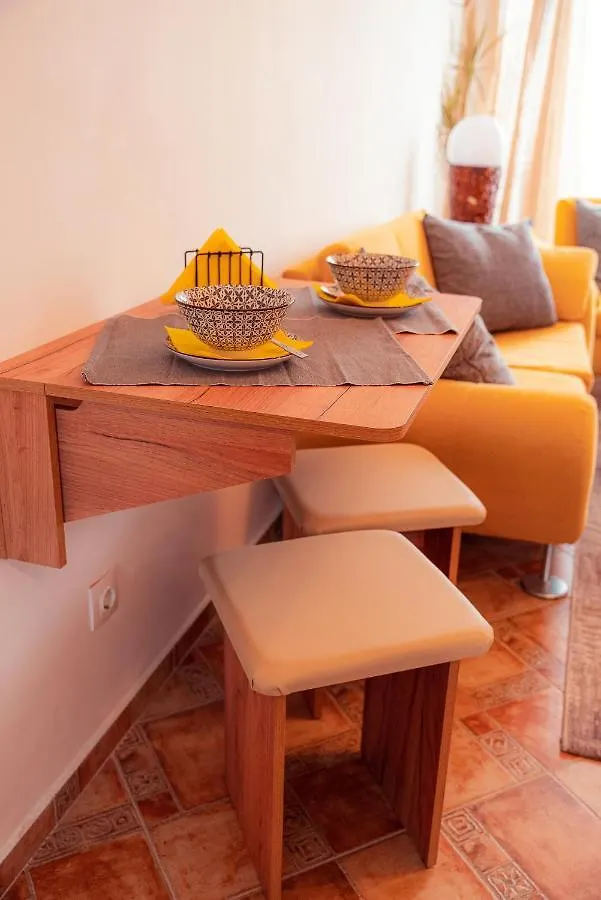 Pumpkin Spiced Suite With Own Parking And Office Setup Sofia